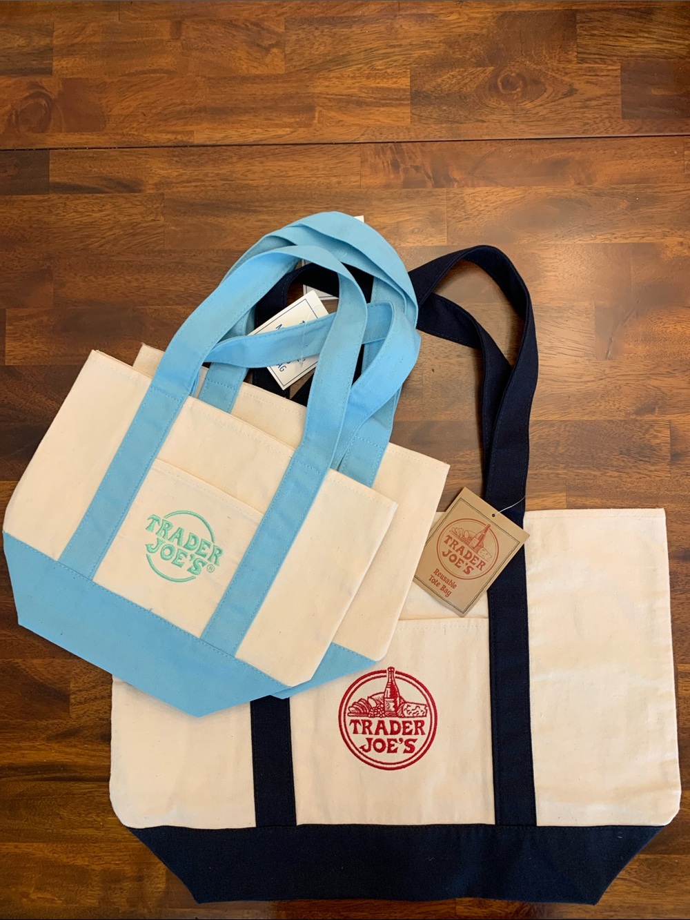 Trader Joe's Large Canvas Tote Bag in White and Navy w/2 Pastel blue Mini Bags
